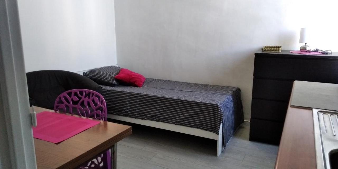 קולומייר Chambre 1 Personne Et Studio 1 Personne Avec Entree Libre Et Salle De Bain Privee מראה חיצוני תמונה